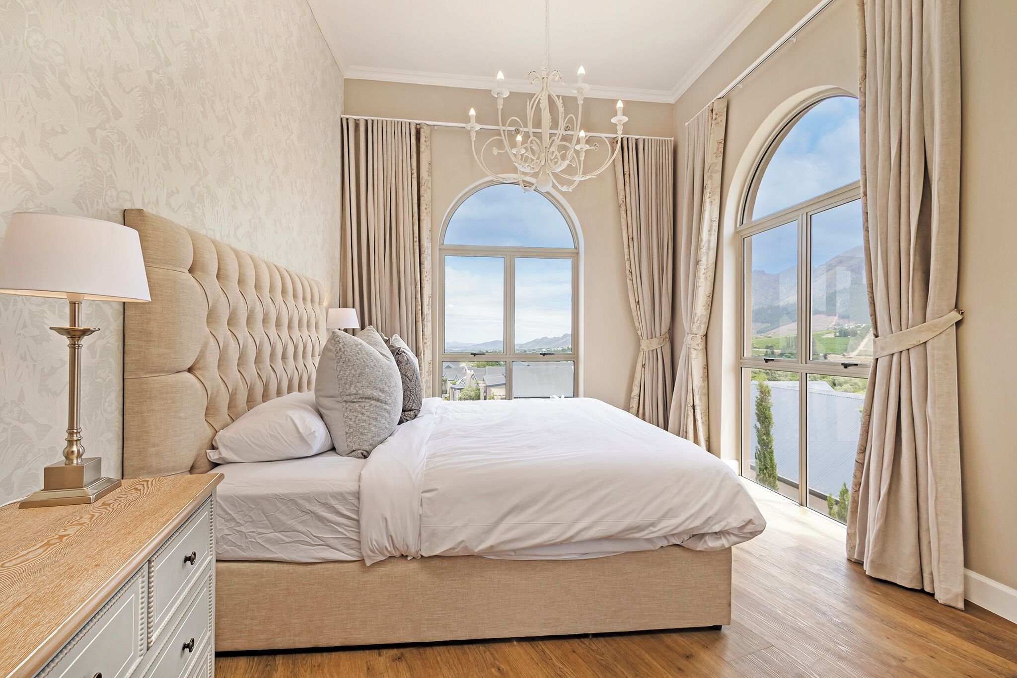 Villa Confort, vue montagne | 1 chambre, coffres-forts dans les chambres, décoration personnalisée
