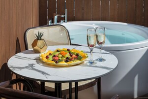 Terrace Room | Terrace/patio