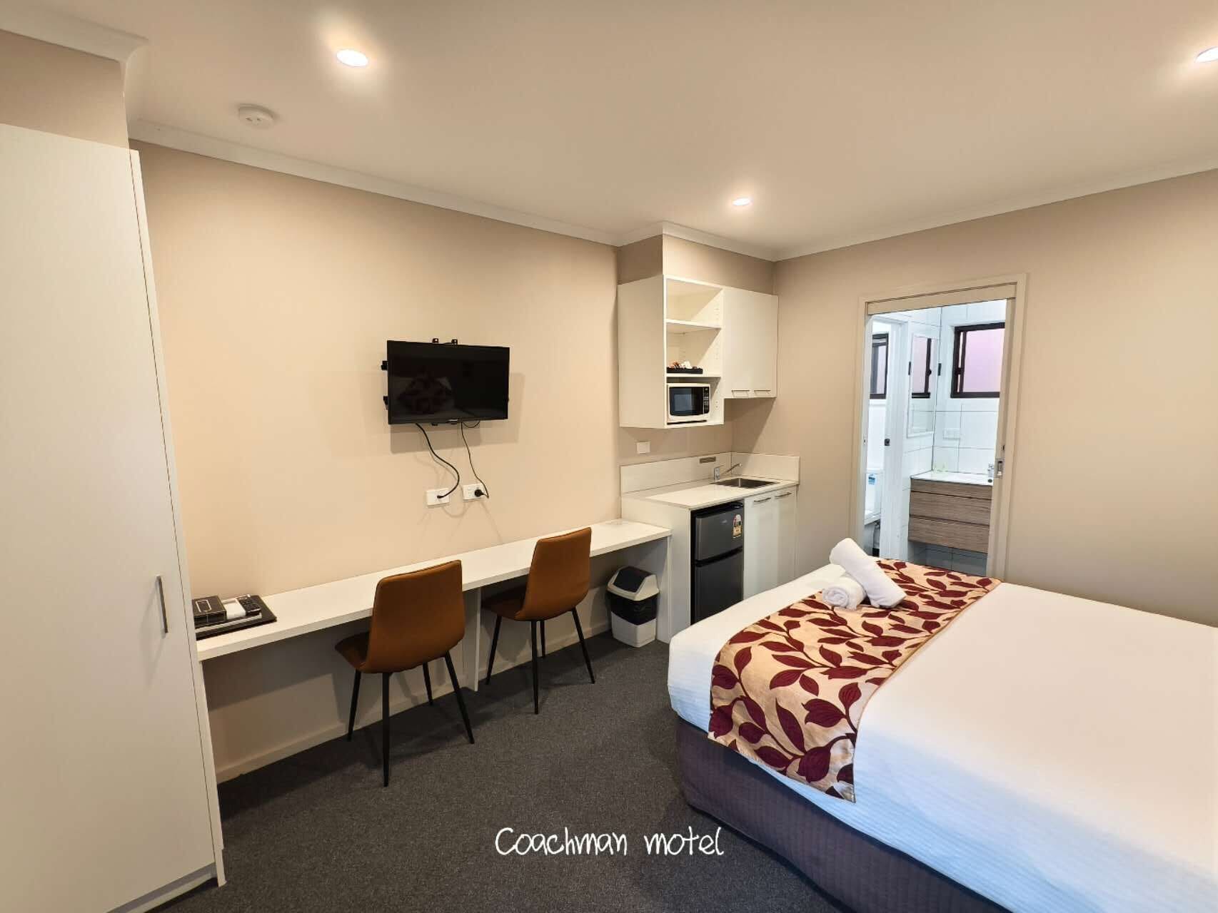 Ropa de cama de alta calidad y escritorio 