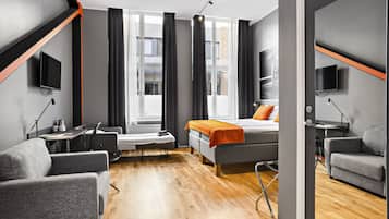 Superior driepersoonskamer | 1 slaapkamer, pillowtop-bedden, een bureau, gratis wifi