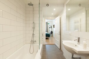 Comfort-íbúð - 1 svefnherbergi | Baðherbergi | Hárblásari, handklæði