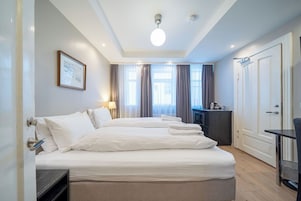 Double Room, Private Bathroom | In-room safe, desk, soundproofing, iron/ironing board