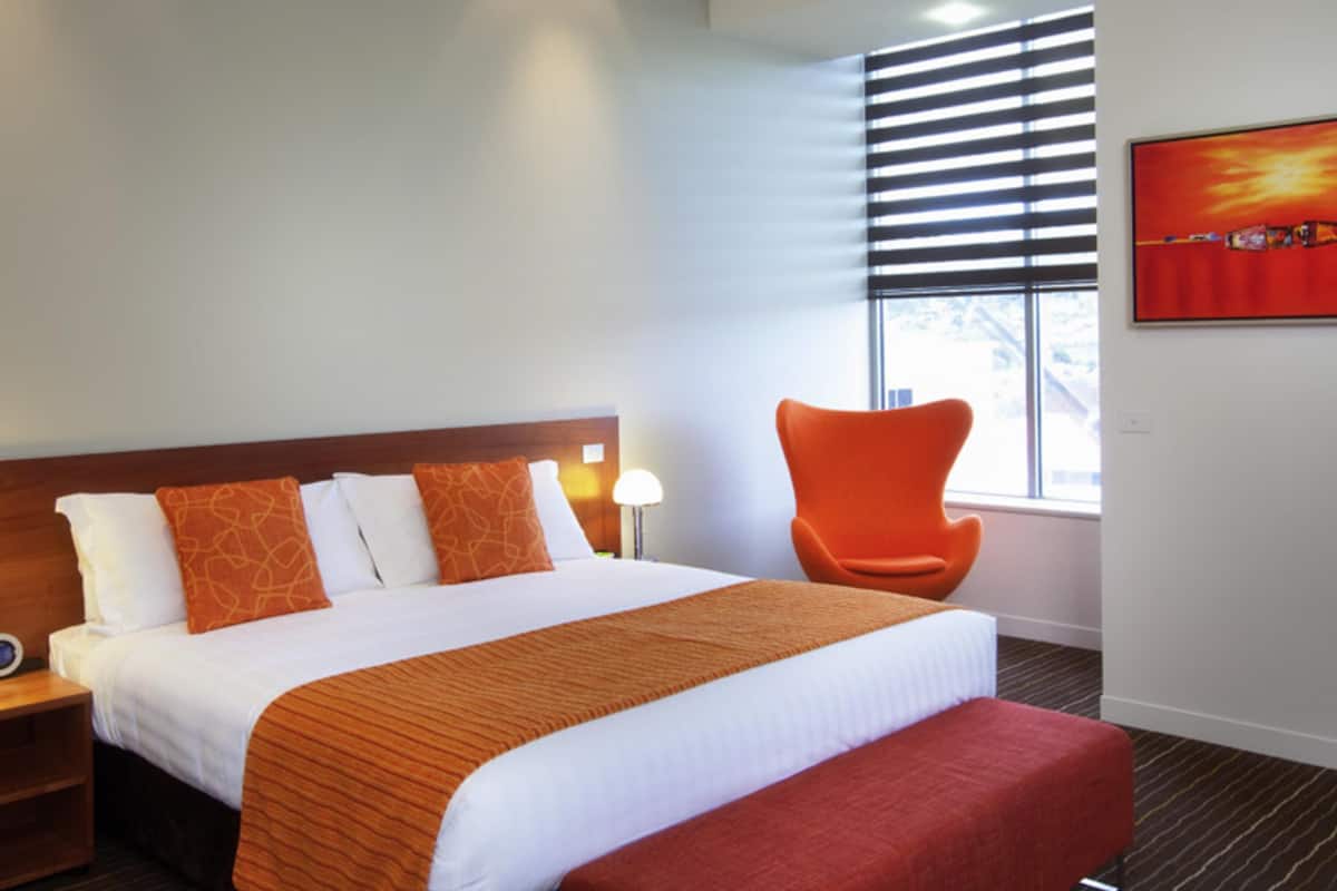 Executive Studio, 1 Double Bed | Premium bedding, minibar, in-room safe, desk