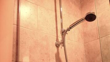 Douche de la salle de bain