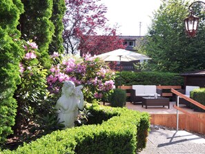 Terrace/patio - Hotel Quellenhof (Bad Wiessee)