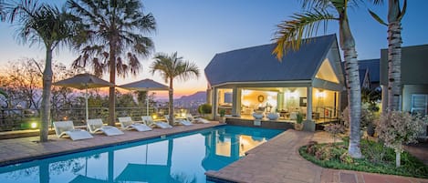 Outdoor pool, sun loungers