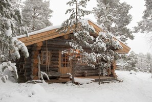 Design Cabin | Front of property
