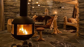 Design Cabin | Individually decorated, individually furnished, free WiFi, bed sheets