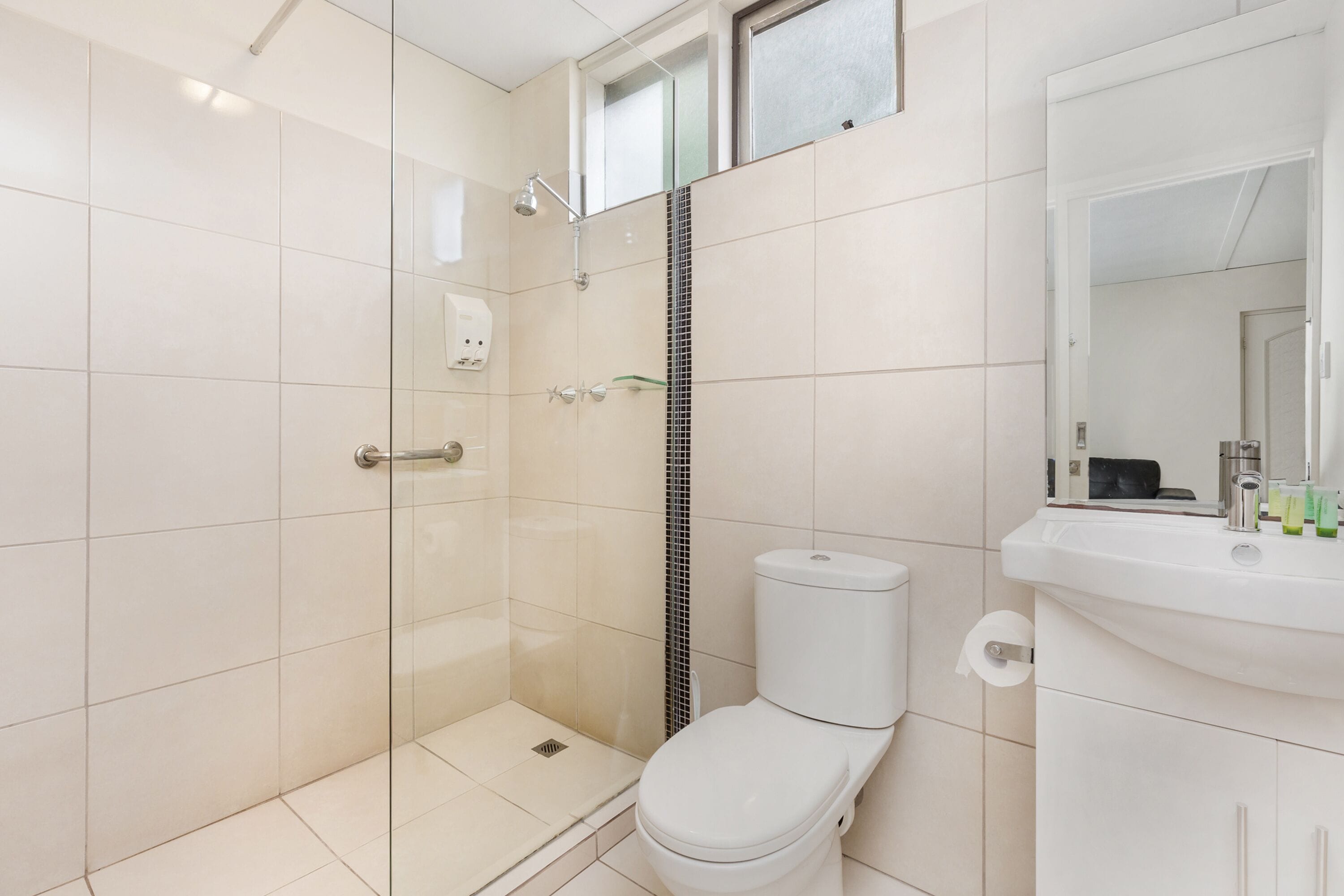 Deluxe-Zimmer | Badezimmer | Dusche, Haartrockner, Handtücher