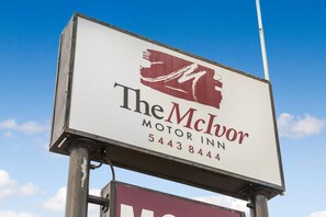 Exterior - Bendigo McIvor Motor Inn (East Bendigo)