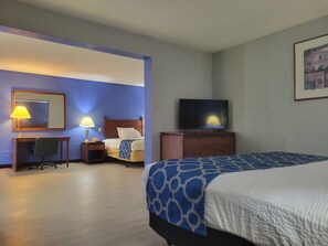 Deluxe Studio Suite, Multiple Beds, Non Smoking | Desk, laptop workspace, iron/ironing board, free WiFi - Baymont by Wyndham Hannibal (Hannibal)