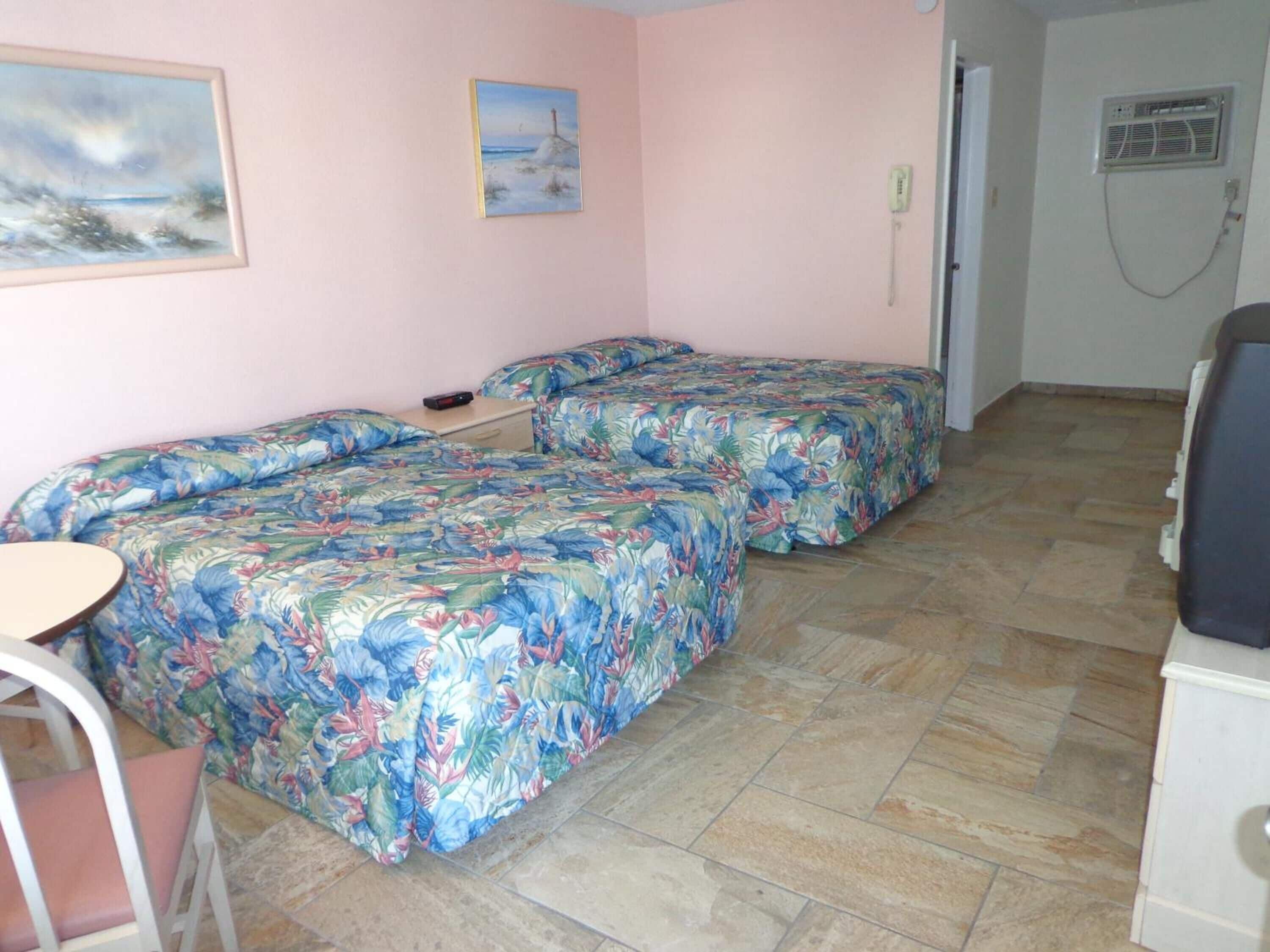 Foto - Quarterdeck Motel