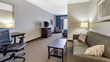 Premium bedding, individually decorated, individually furnished, desk