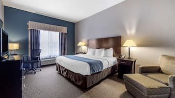 Premium bedding, individually decorated, individually furnished, desk