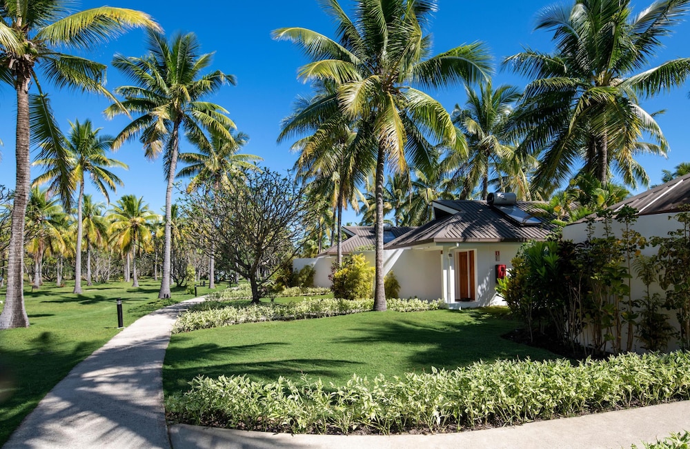 Lomani Island Resort & Spa by null