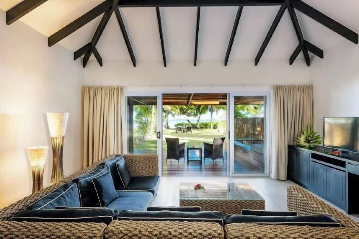 Living area | 30-inch LCD TV with satellite channels, TV, books