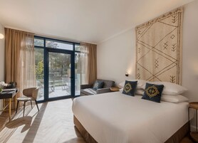 Caja de seguridad en la habitación, cortinas blackout y wifi gratis 