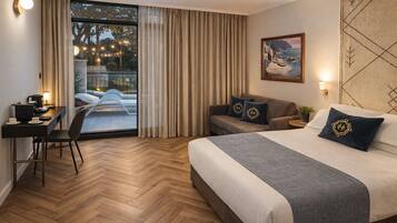 In-room safe, blackout curtains, free WiFi, bed sheets