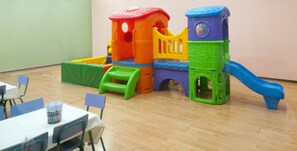 พื้นที่เล่นสำหรับเด็ก - ในร่ม