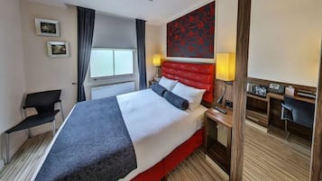 In-room safe, desk, iron/ironing board, free WiFi