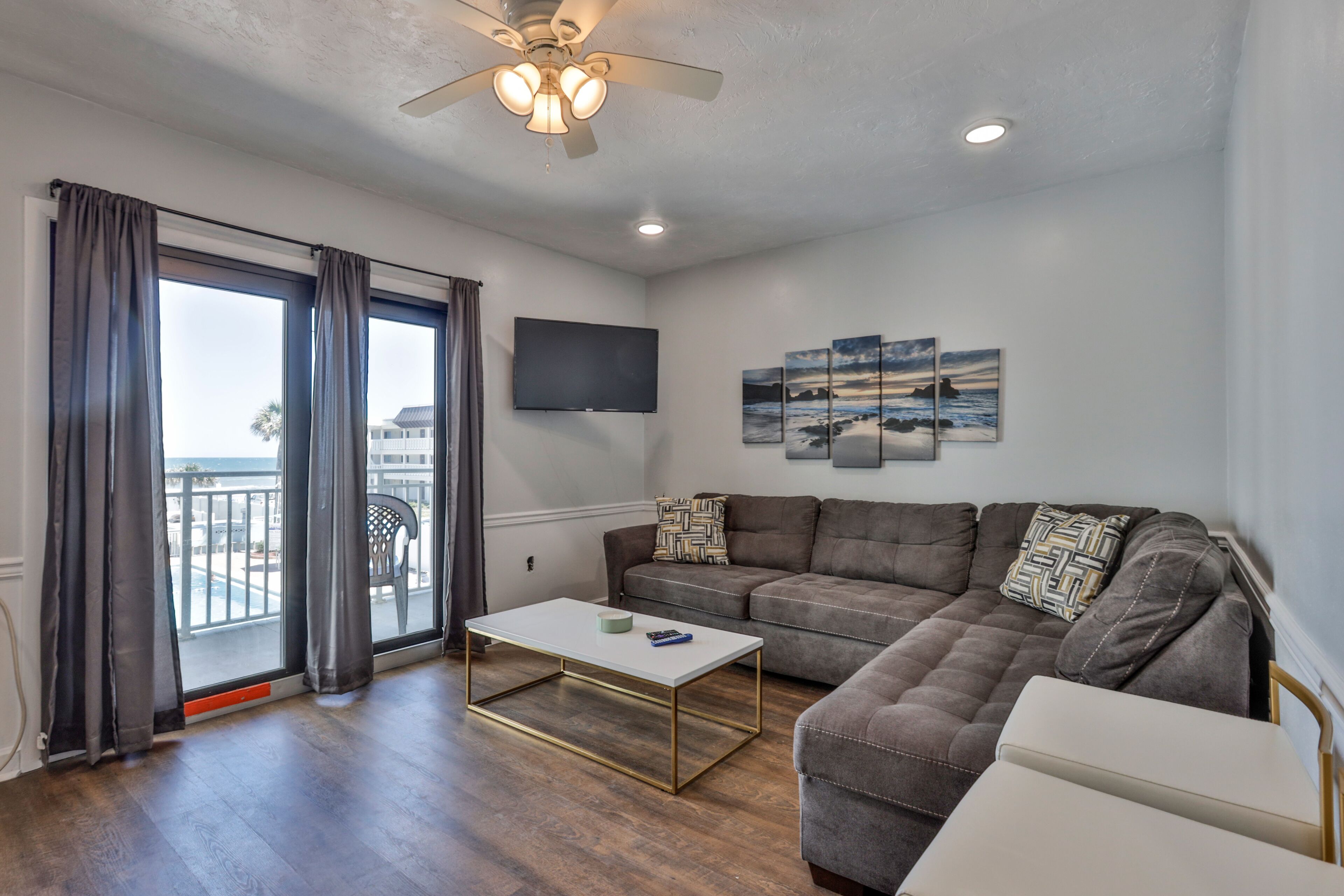 50-吋平面電視、有線頻道、電視