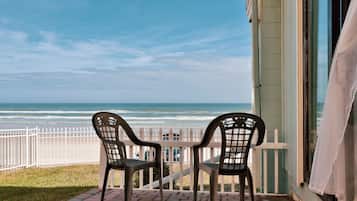 Signature Suite | Beach/ocean view