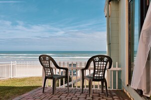 Signature Suite | Beach/ocean view