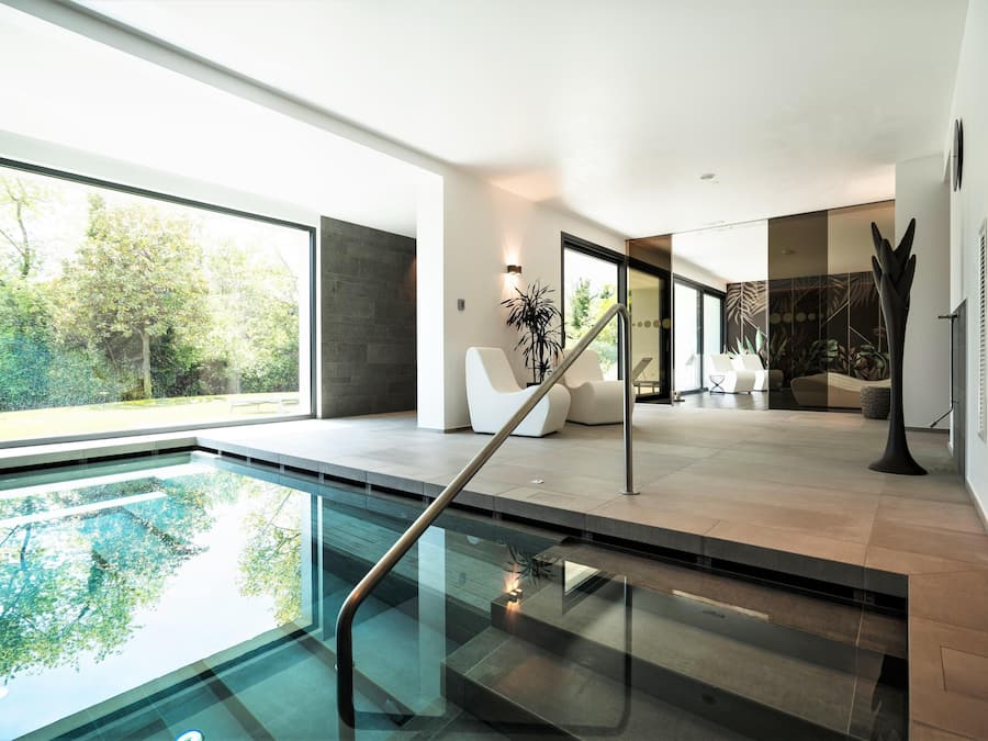 Salas de tratamientos para parejas, sauna, bañera de hidromasaje