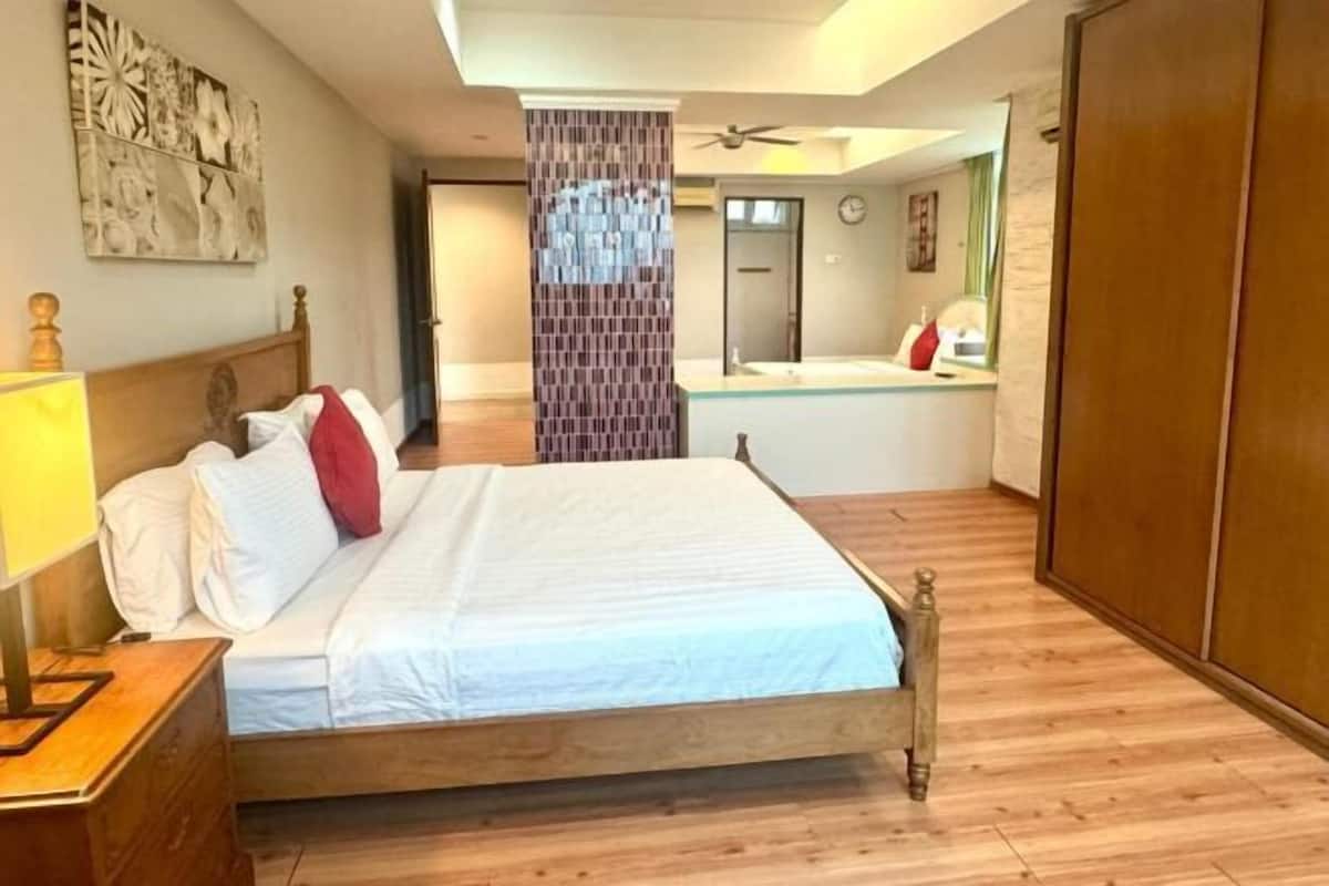 3 bedrooms, minibar, in-room safe, individually furnished