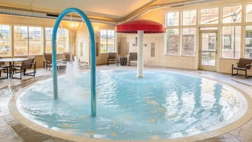 Indendørs pool