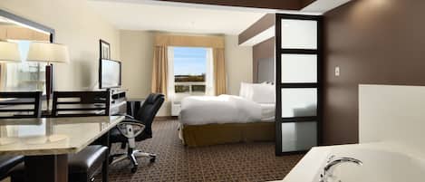 Efficiency, Suite, 1 King-Bett, Nichtraucher, Whirlpool | Hochwertige Bettwaren, Pillowtop-Betten, Minibar