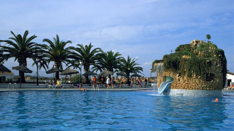 Aparthotel Acualandia