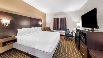 Familierom, flere senger, ikke-røyk | Skrivebord, skrivebord for bærbar PC og strykejern/-brett