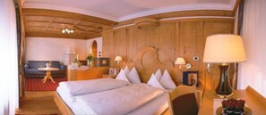 Ropa de cama hipoalergénica, cubrecamas y minibar 