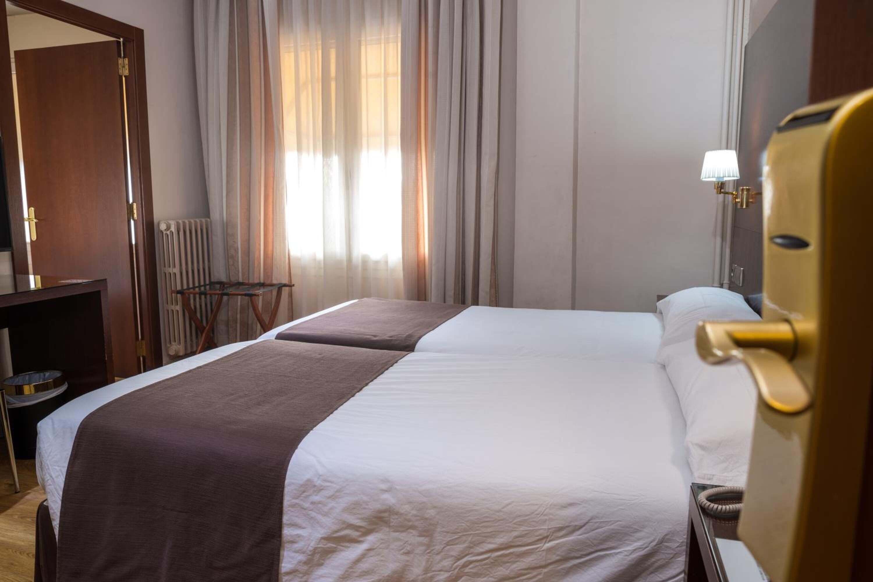 In-room safe, desk, free WiFi, bed sheets