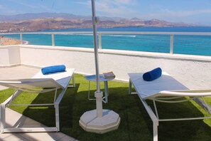 Deluxe Apartment (atico) | Premium bedding, free cribs/infant beds, free WiFi, bed sheets