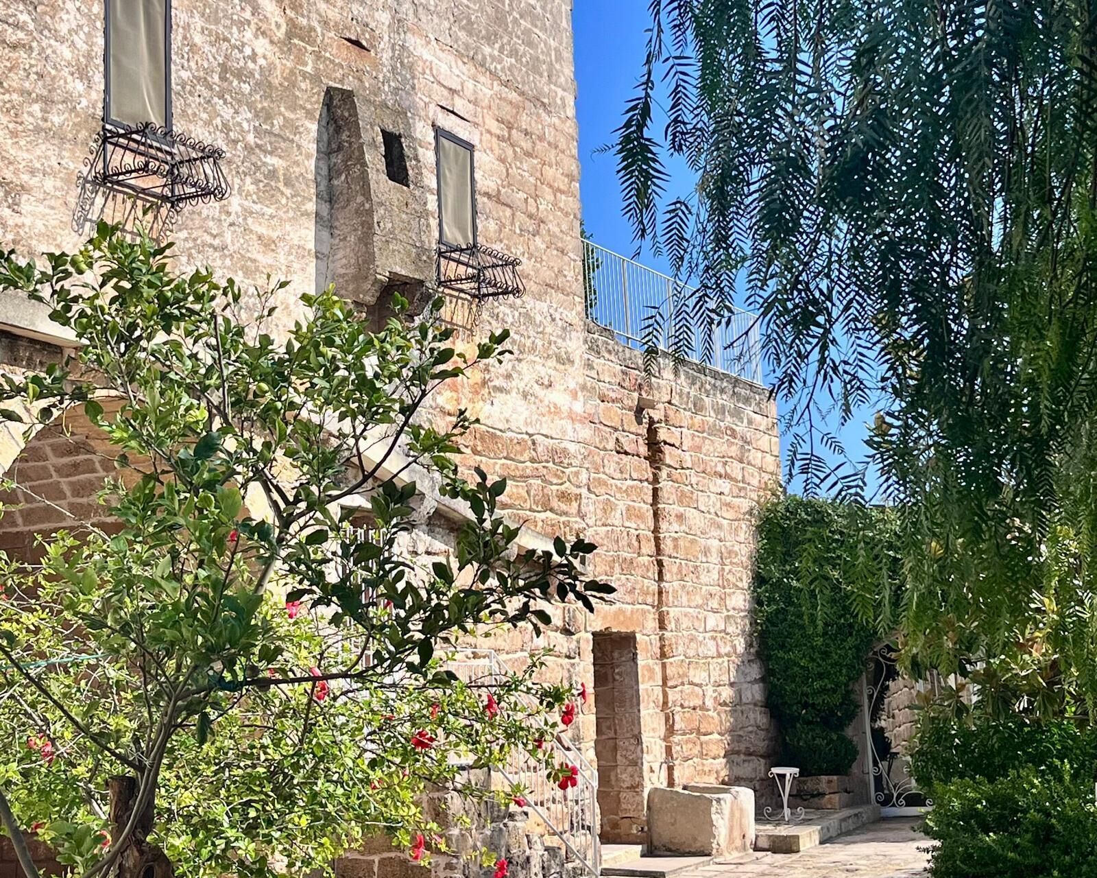 舒适套房 | 迷你吧、客房内保险箱、特色家居、床单