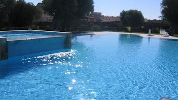 야외 수영장, 일광욕 의자