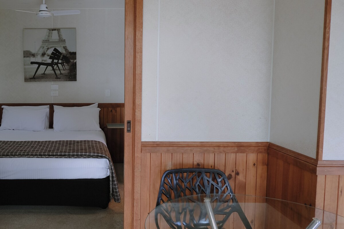 平房, 1 間臥室, 按摩浴缸 (2 Berth) | 客房內保險箱、熨斗/熨衣板、床單