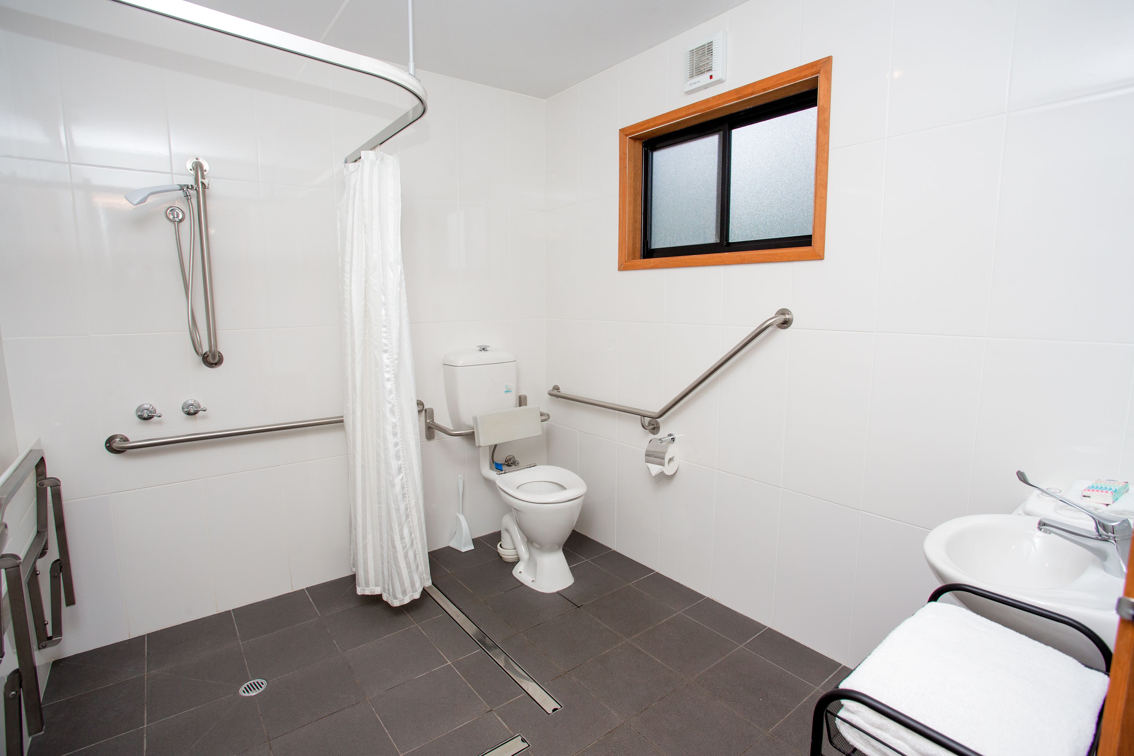 Two Bedroom Family Cabin - Accessible | Bathroom