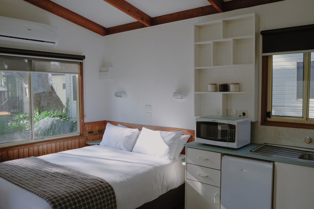 豪華小屋, 1 間臥室 (5 Berth) | 客房內保險箱、熨斗/熨衣板、床單