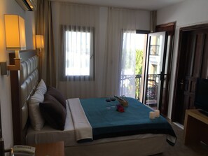 Desk, rollaway beds, free WiFi - Yildiz Hotel (Bodrum)