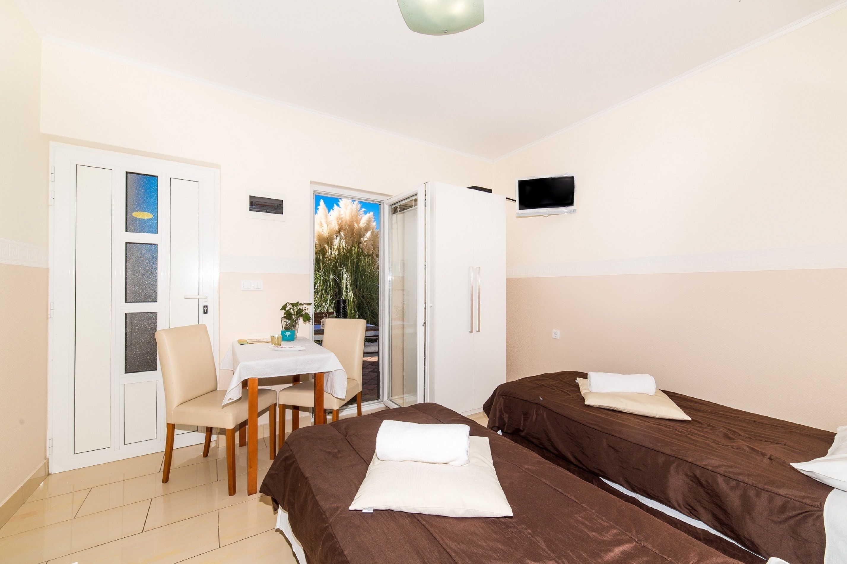 Studio Apartment, Terrace