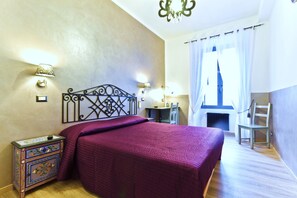 Standard Double Room | Egyptian cotton sheets, down comforters, memory foam beds, in-room safe - Dream Station (Rome)