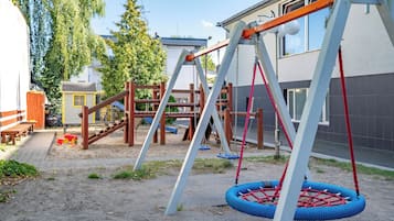 Children’s play area – outdoor