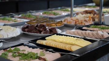 Tägliches inbegriffenes Frühstücksbuffet