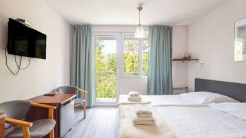 Free WiFi, bed sheets