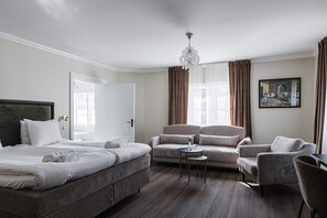 Spa Deluxe Double Room | 特色家居、办公桌、笔记本电脑工作区、隔音