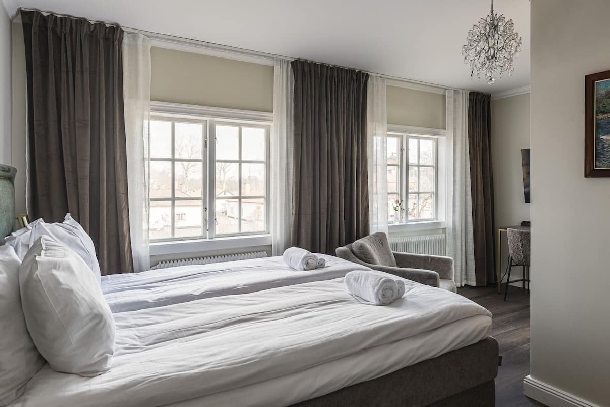 Boutique Double Room | 2 sovrum, unika möbler, skrivbord och arbetsyta för laptop