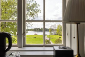 Manor Double Room | Individually furnished, desk, laptop workspace, soundproofing - Söderfors Herrgård (Soderfors)